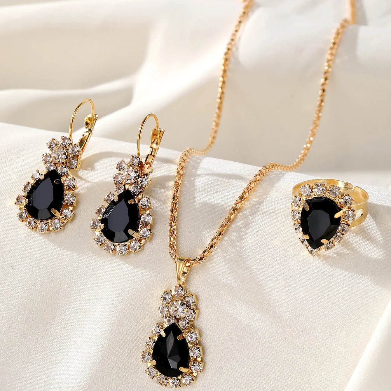 Ensemble montre et bijoux à quartz